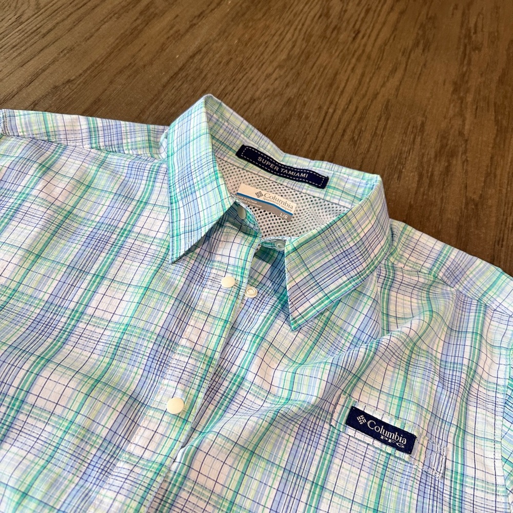 Columbia Women’s PFG Button Down Shirt Size Large Plaid - Picture 3 of 11